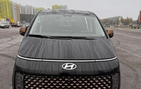 Hyundai Staria, 2024 год, 8 000 000 рублей, 1 фотография