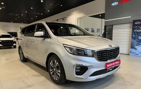 KIA Carnival III, 2018 год, 2 900 000 рублей, 3 фотография