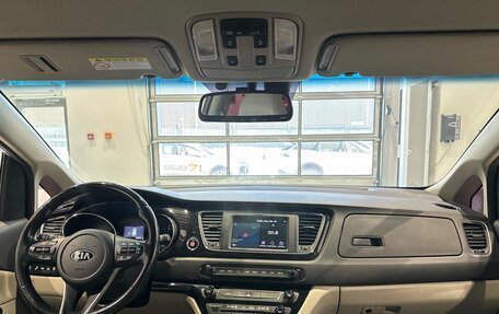 KIA Carnival III, 2018 год, 2 900 000 рублей, 13 фотография