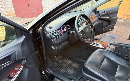 Toyota Camry, 2014 год, 2 050 000 рублей, 10 фотография