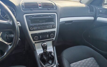 Skoda Octavia, 2011 год, 680 000 рублей, 16 фотография