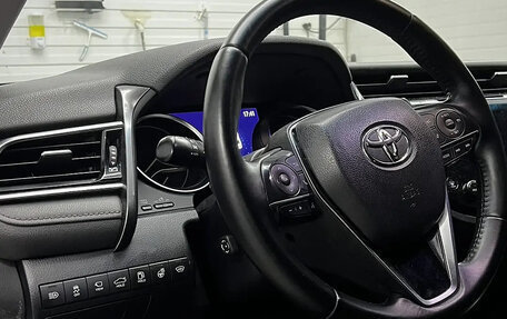 Toyota Camry, 2021 год, 3 550 000 рублей, 7 фотография