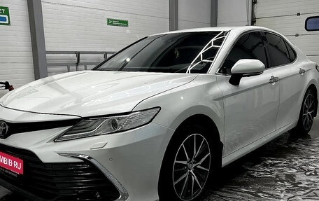 Toyota Camry, 2021 год, 3 550 000 рублей, 4 фотография