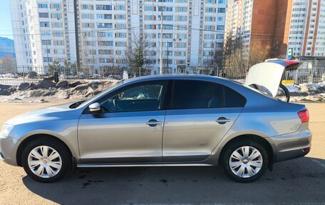 Volkswagen Jetta VI, 2012 год, 900 000 рублей, 3 фотография