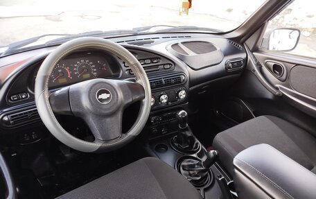 Chevrolet Niva I рестайлинг, 2010 год, 485 000 рублей, 5 фотография