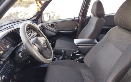 Chevrolet Niva I рестайлинг, 2010 год, 485 000 рублей, 6 фотография