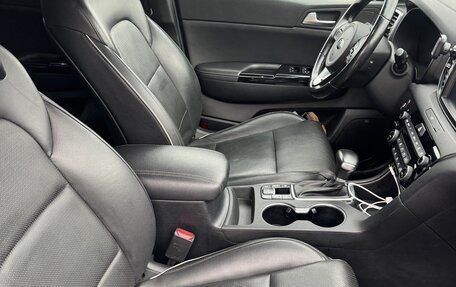 KIA Sportage IV рестайлинг, 2018 год, 2 600 000 рублей, 10 фотография