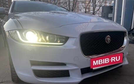 Jaguar XE I рестайлинг, 2015 год, 1 600 000 рублей, 3 фотография