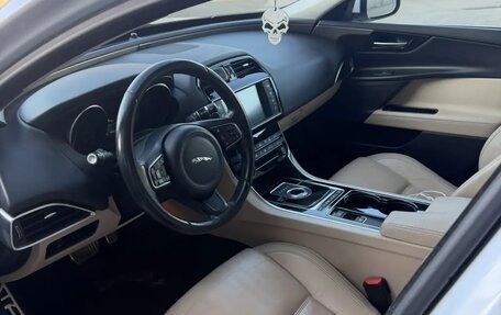 Jaguar XE I рестайлинг, 2015 год, 1 600 000 рублей, 12 фотография