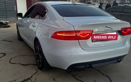 Jaguar XE I рестайлинг, 2015 год, 1 600 000 рублей, 10 фотография