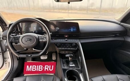 Hyundai Elantra, 2024 год, 1 770 000 рублей, 10 фотография