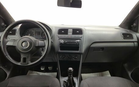 Volkswagen Polo VI (EU Market), 2011 год, 620 000 рублей, 10 фотография