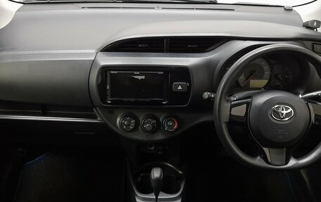Toyota Vitz, 2019 год, 999 000 рублей, 11 фотография