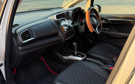 Honda Fit III, 2017 год, 1 050 000 рублей, 9 фотография