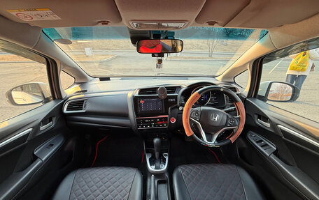 Honda Fit III, 2017 год, 1 050 000 рублей, 11 фотография