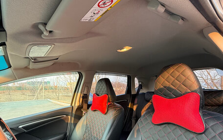 Honda Fit III, 2017 год, 1 050 000 рублей, 13 фотография