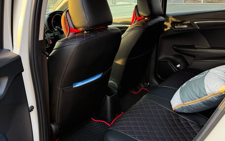 Honda Fit III, 2017 год, 1 050 000 рублей, 19 фотография