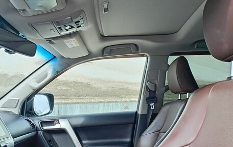 Toyota Land Cruiser Prado 150 рестайлинг 2, 2017 год, 5 200 000 рублей, 9 фотография