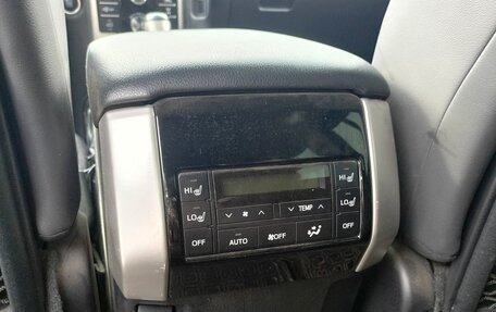 Toyota Land Cruiser Prado 150 рестайлинг 2, 2017 год, 5 200 000 рублей, 8 фотография