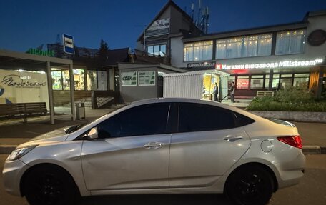 Hyundai Solaris II рестайлинг, 2013 год, 850 000 рублей, 7 фотография