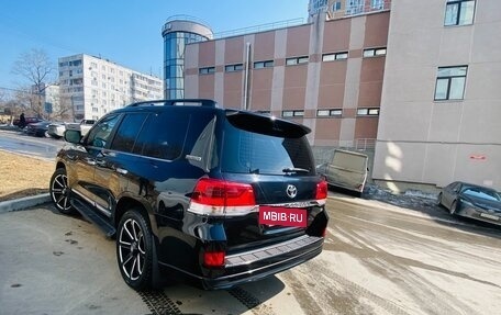 Toyota Land Cruiser 200, 2019 год, 7 800 000 рублей, 4 фотография
