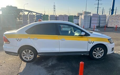 Volkswagen Polo VI (EU Market), 2017 год, 750 000 рублей, 3 фотография