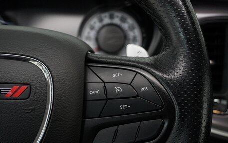 Dodge Challenger III рестайлинг 2, 2021 год, 6 899 000 рублей, 8 фотография