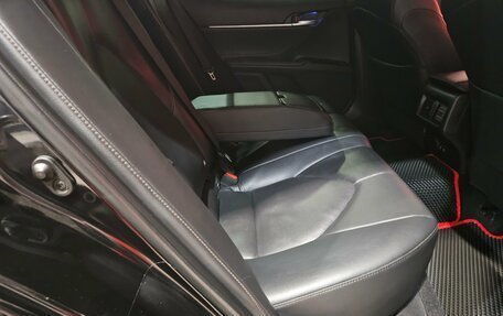 Toyota Camry, 2019 год, 2 380 000 рублей, 14 фотография