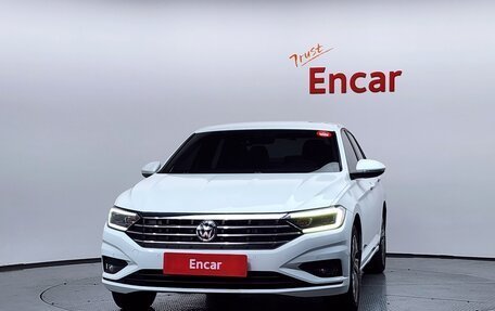 Volkswagen Jetta VII, 2020 год, 1 570 000 рублей, 2 фотография