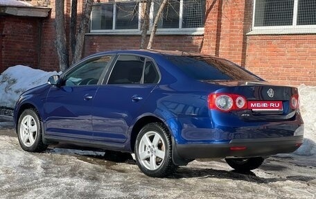 Volkswagen Jetta VI, 2006 год, 590 000 рублей, 3 фотография