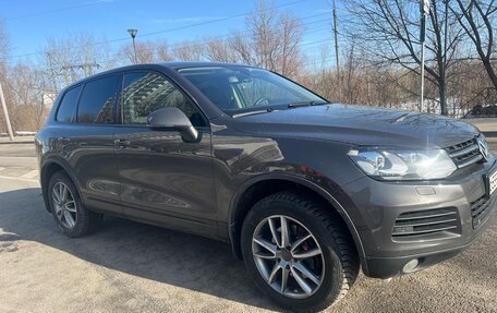 Volkswagen Touareg III, 2011 год, 1 850 000 рублей, 3 фотография