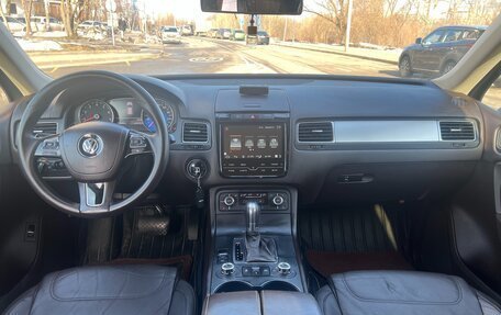 Volkswagen Touareg III, 2011 год, 1 850 000 рублей, 12 фотография