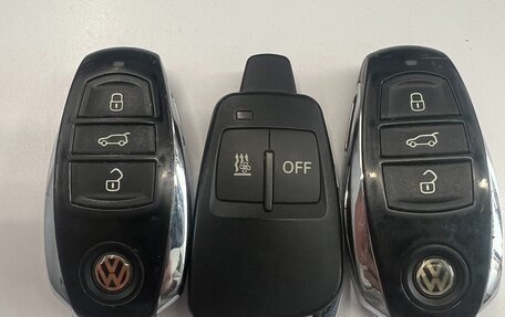 Volkswagen Touareg III, 2011 год, 1 850 000 рублей, 30 фотография