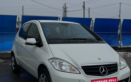 Mercedes-Benz A-Класс, 2010 год, 670 000 рублей, 2 фотография