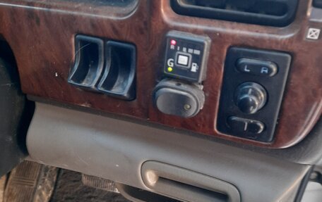 Nissan Rnessa, 1999 год, 425 000 рублей, 12 фотография