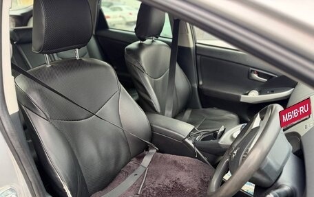 Toyota Prius, 2014 год, 1 265 000 рублей, 5 фотография