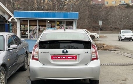 Toyota Prius, 2014 год, 1 265 000 рублей, 3 фотография