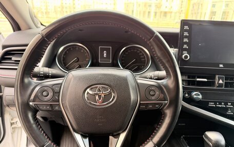 Toyota Camry, 2021 год, 3 100 000 рублей, 21 фотография