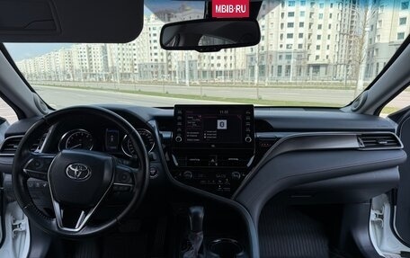 Toyota Camry, 2021 год, 3 100 000 рублей, 18 фотография