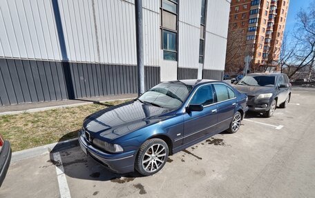 BMW 5 серия, 2001 год, 600 000 рублей, 1 фотография