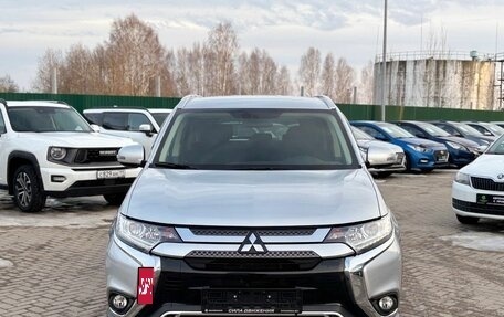 Mitsubishi Outlander III рестайлинг 3, 2021 год, 2 620 000 рублей, 1 фотография