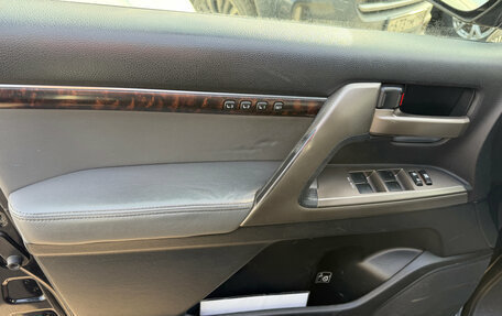 Toyota Land Cruiser 200, 2008 год, 2 449 000 рублей, 20 фотография