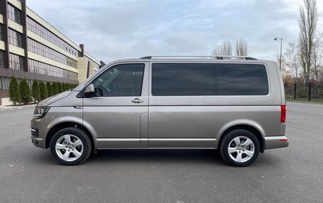 Volkswagen Caravelle T6 рестайлинг, 2015 год, 2 650 000 рублей, 4 фотография