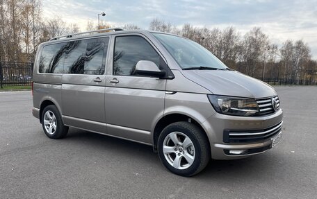 Volkswagen Caravelle T6 рестайлинг, 2015 год, 2 650 000 рублей, 2 фотография