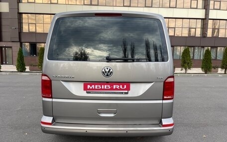 Volkswagen Caravelle T6 рестайлинг, 2015 год, 2 650 000 рублей, 6 фотография