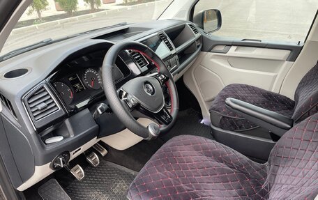 Volkswagen Caravelle T6 рестайлинг, 2015 год, 2 650 000 рублей, 13 фотография