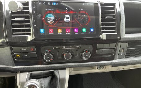 Volkswagen Caravelle T6 рестайлинг, 2015 год, 2 650 000 рублей, 16 фотография