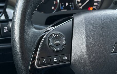 Mitsubishi Outlander III рестайлинг 3, 2021 год, 2 620 000 рублей, 16 фотография