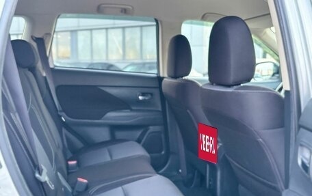 Mitsubishi Outlander III рестайлинг 3, 2021 год, 2 620 000 рублей, 25 фотография