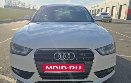 Audi A4, 2013 год, 1 500 000 рублей, 4 фотография